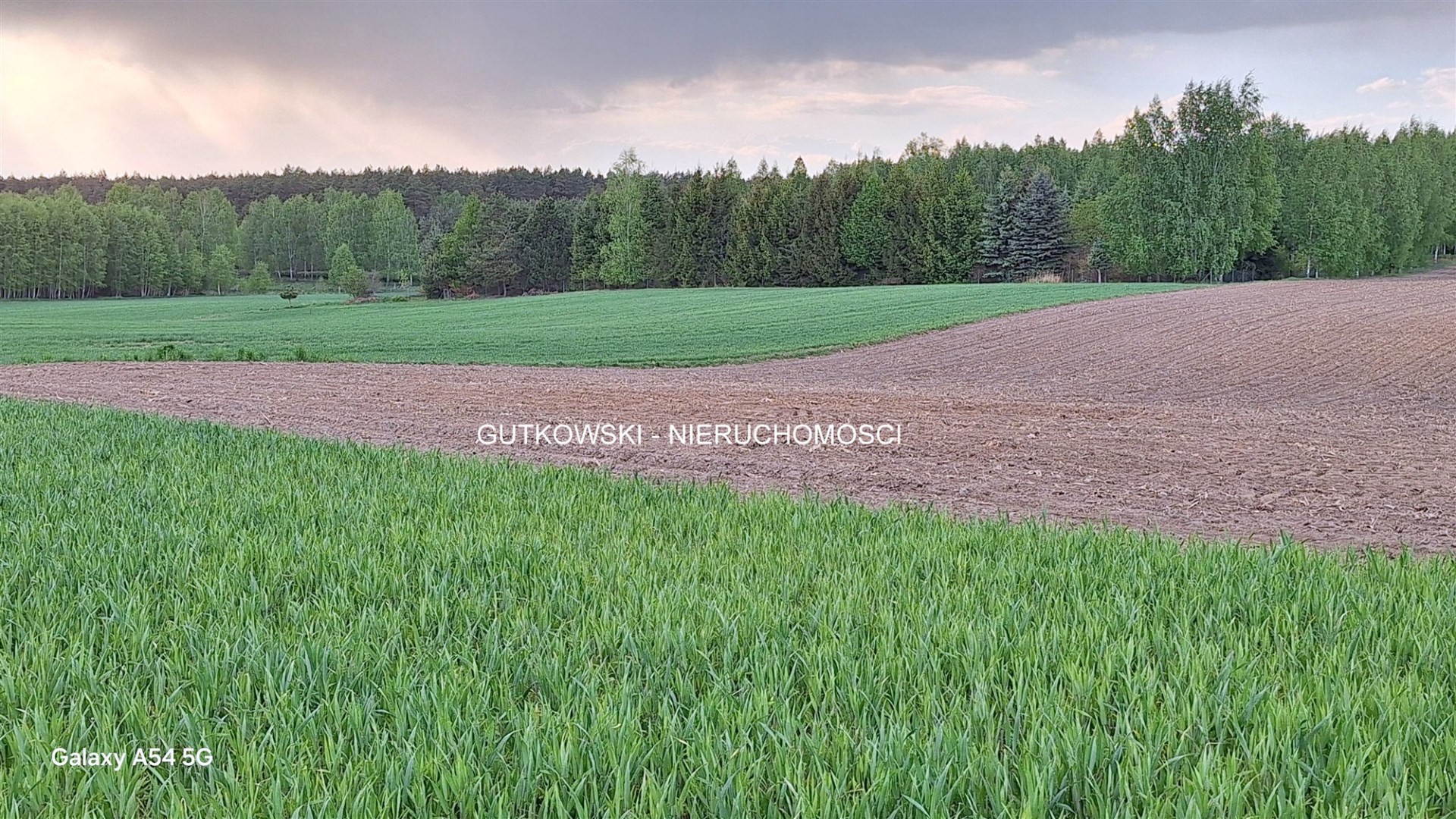 Działka na sprzedaż
